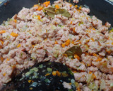 Foto del paso 5 de la receta: Tronquitos de calabacín rellenos de pollo y verduras