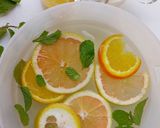 A picture of step 2 of Grapefruit/Orange/Mint Detox.