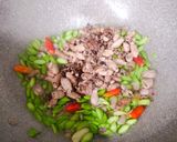 Foto langkah ke 2 dari resep Oseng Baby Cumi Petai.