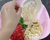 A picture of step 2 of Noodles Kebab.