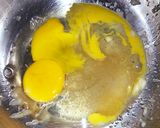Foto langkah ke 2 dari resep Banana Creme Brulee.