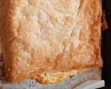 Foto del paso 8 de la receta: Coca de alcachofas, aceitunas y queso feta