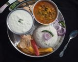आलू मटर की सब्जी और चावल (aaloo matar ki sabji aur chawal recipe in Hindi) रेसिपी चरण 8 फोटो