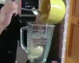 Foto del paso 1 de la receta: Agua de guayaba ¡No lo tires!