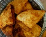 A picture of step 10 of Pocket pizza fry.