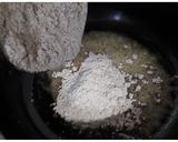 A picture of step 2 of Ragi ladoo.