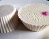 Une image de l'étape 5 de Panna cotta au lait d'amande et coulis de fruits rouges.