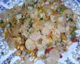 A picture of step 4 of Bhel Puri Chaat.