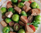 Foto del paso 14 de la receta: Ensalada de coles de Bruselas y atún marinado