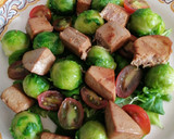Foto del paso 14 de la receta: Ensalada de coles de Bruselas y atún marinado