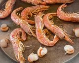 Foto del paso 3 de la receta: Arroz con Vieiras, Gambones y calamares 🦑🍤