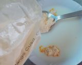A picture of step 3 of Mango flavour fruit and jelly custard.
