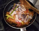 A picture of step 5 of Spicy stir fry squids with Lime.