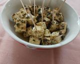 Foto del paso 5 de la receta: Queso panela marinado con hierbas a la mexicana