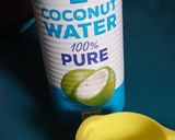 A picture of step 1 of Pina~lemon~berry blast.