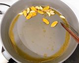 Hình bước làm 2 của món Gà 3 cốc