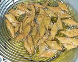 A picture of step 3 of Spinach Namakpare.