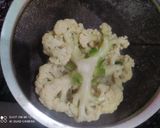 A picture of step 1 of Gobhi Musallam.