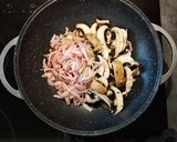 Une image de l'étape 6 de Farfalles bacon champignons sauce camembert.