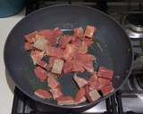Foto del paso 5 de la receta: Carne de res con salsa de tomate