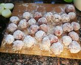 Foto del paso 2 de la receta: Albóndigas con salsa de tomates y puré