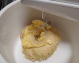 Foto langkah ke 4 dari resep Bakpao Labu Kuning (3 Isian).