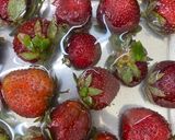 A picture of step 1 of Strawberry Popsicles.