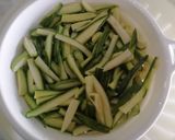Foto del passaggio 1 della ricetta Zucchine sott'olio