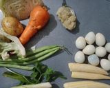 Foto langkah ke 1 dari resep Sop Sayur Bumbu Dasar Putih.