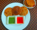 A picture of step 8 of Urad Dal Kachori.
