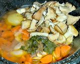 Laskagombás pulykaszív leves🍲 recept fázis 2 fotója