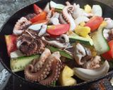 Hình bước làm 2 của món Bạch tuộc xào