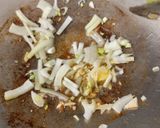 Foto langkah ke 2 dari resep Ayam Goreng Mentega.