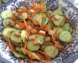 Foto del paso 2 de la receta Ensalada de pepino y espárragos blancos con brotes de soja🥗🥕🥒