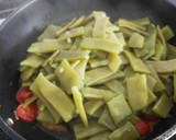Foto del paso 3 de la receta: Judías verdes al ajillo con tomates cherry