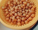 Csicseriborsó leves, füstölt alaplével, főtt füstölt mangalica tarjával.#gluténmentes recept fázis 4 fotója