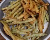 Foto langkah ke 7 dari resep Baby Buncis Goreng Krispi Saus Telur Asin.