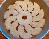 Foto del paso 8 de la receta: Torta invertida de ananá (piña)