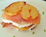 Foto del paso 11 de la receta: Milhojas de patata con salmón ahumado y queso de cabra