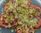 Foto del paso 1 de la receta: Ensalada templada de angulas🥗, tomate🍅 y aguacate 🥑