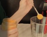 Hình bước làm 1 của món Cafe latte nghệ mật ong