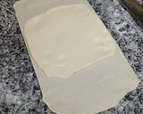 Foto del paso 5 de la receta: Tartaletas individuales de hojaldre casero con crema y manzana
