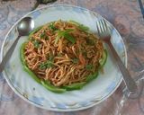 A picture of step 5 of Chinese Egg Hakka noodles.