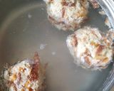 A picture of step 4 of German Bread Dumplings (Semmelknödel).