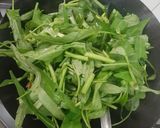 Foto langkah ke 2 dari resep Tumis Kangkung.