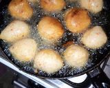 A picture of step 2 of Savoury puff.