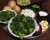 A picture of step 1 of Hara Bhara veg kabab (tuver, peas & spinach).