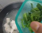 Foto langkah ke 2 dari resep Sayur Bening Sawi Hijau Tahu.