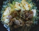 A picture of step 6 of Tawa chicken Hara Masala.