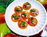A picture of step 3 of ટેસ્ટી મોને કો બિસ્કીટ પીઝા.